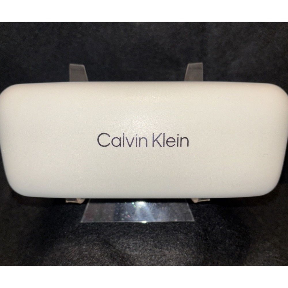 Calvin Klein White Leather Clamshell Hard Case For Sunglasses or Eyeglass EUC